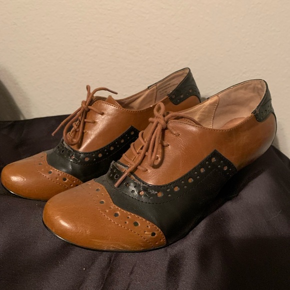 Vintage Shoes - Picture 2 of 3